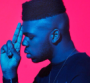 MNEK séduit sur "Every Little Word"