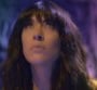 "Gemme" : Nolwenn Leroy, enceinte, face à une créature dans son clip mystique
