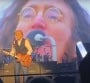 Paul McCartney chante avec John Lennon en live