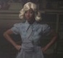 Santigold campe une fille blonde et modèle dans le clip de "The Keepers"