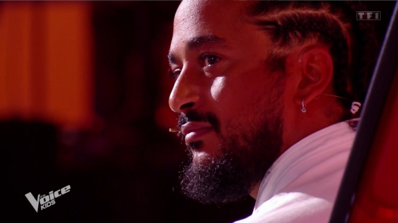 Pardon..." : Slimane (The Voice Kids) craque et fond en larmes face à  Yasmine