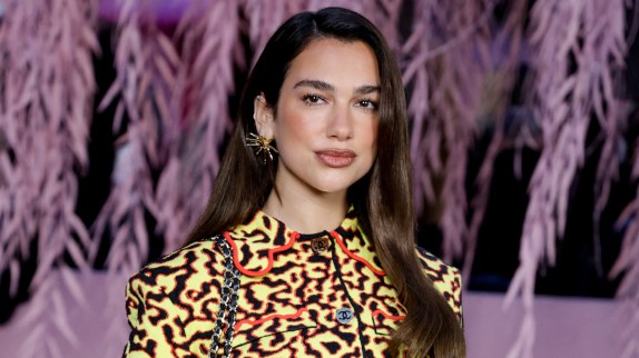 Dua Lipa : son nouveau tube aurait dû sortir sur son album 'Future Nostalgia'