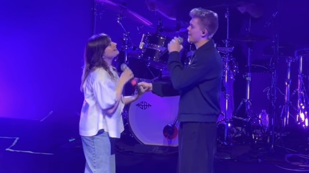 'Mon bébé' : Charles Doré invite Marine à La Cigale pour un moment de pure nostalgie