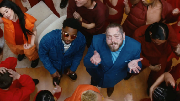 Clip "Cooped Up" : Post Malone invite Roddy Ricch dans sa bulle