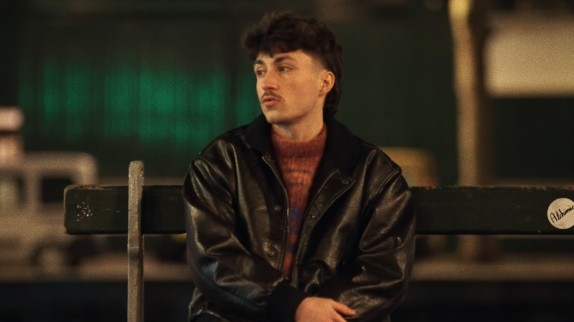 Un mois après son élimination de la Star Academy, cet élève dévoile son premier clip !