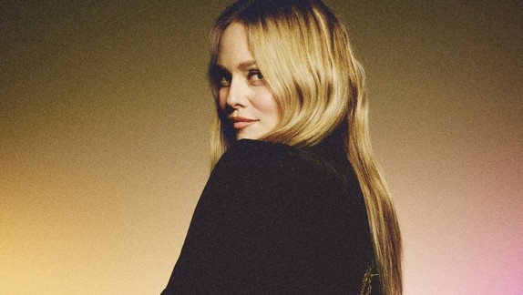 Vanessa Paradis : quel score pour son nouvel album ? Les chiffres de ventes !