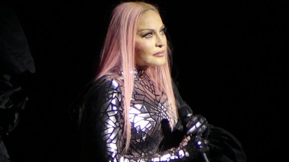 Madonna : une chanson en hommage à son frère disparu sur son nouvel album