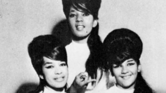 'Elle était tant aimée' : la dernière survivante de ce groupe mythique des années 60 s'est éteinte