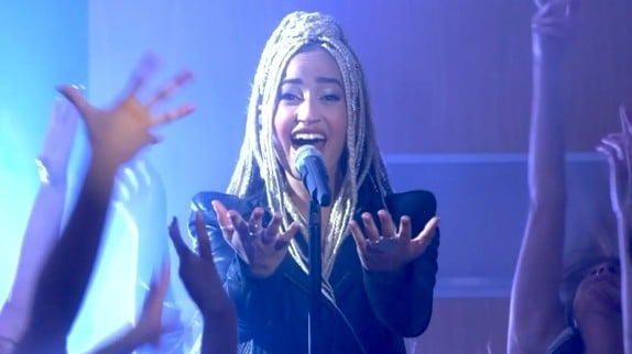 "On a envie de gagner" : Monroe éblouit avec la première performance de sa chanson pour l'Eurovision Les articles People / Musique - photo 1774861596