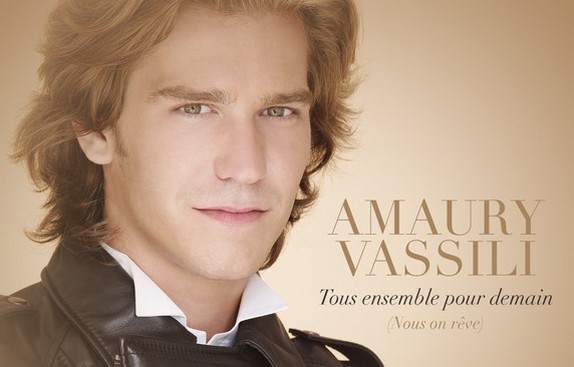 Amaury Vassili enchaîne avec "Tous ensemble pour demain (Nous on rêve)"