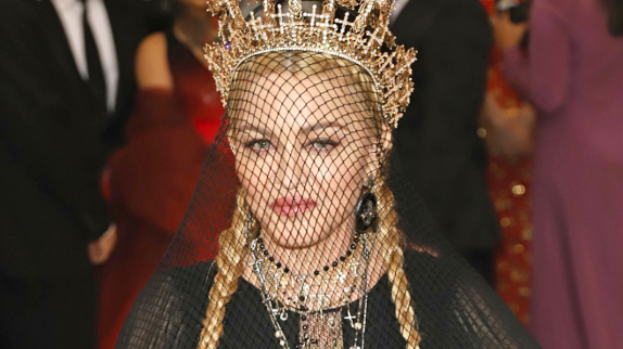 Madonna Performs 'Like a Prayer,' 'Hallelujah' at 2018 Met Gala