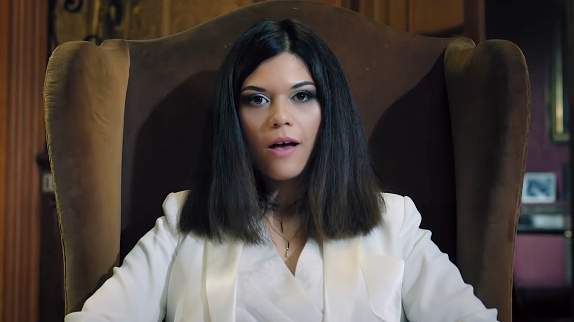 Jena Lee fait son retour à la chanson avec Eskemo et le clip rock ...