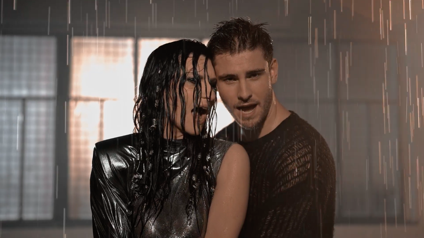 'Je suis tombée amoureuse' : Laura Pausini sans fard sur sa relation avec Julien Lieb
