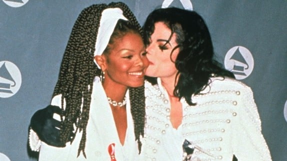 Michael Jackson : on sait enfin pourquoi Janet Jackson n'est pas dans le film !