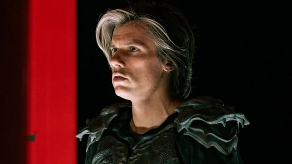 Orelsan numéro un des ventes d'albums : 'La fuite en avant' fait-il mieux que 'Civilisation' ?