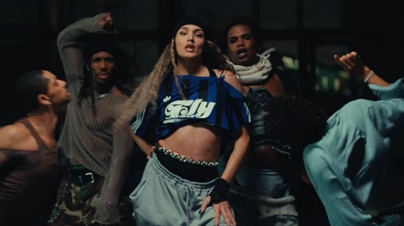 Djebril (Star Academy) fait équipe avec Bilal Hassani pour son nouveau tube