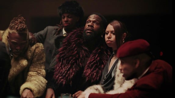 'Le son de l'année' : Tayc s'inspire de Michael Jackson pour son nouveau clip 'GIRLFRIEND'