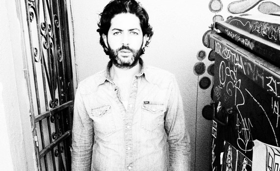 John Mamann : son nouveau single "Love Life"