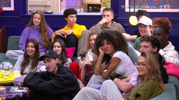 'Le manque de respect' : une élève de la Star Academy oubliée du générique, TF1 se défend