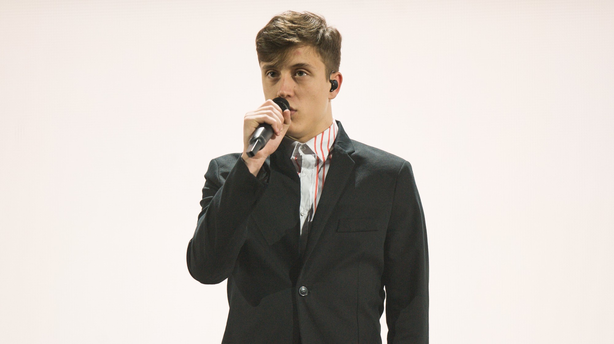 Loïc Nottet abandonne l'Eurovision, une candidate de 'The Voice' le remplace au pied levé