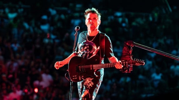 Muse nous donne un avant-goût de sa prochaine tournée avec l'explosif 'Cryogen'