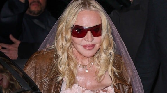 'Maman vient vous sauver' : Madonna dévoile un titre inédit de l'album 'Confessions II' dans un club gay