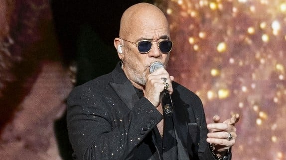 'Triste et déçu' : les mots forts de Pascal Obispo, exclu d'un projet cher à son coeur