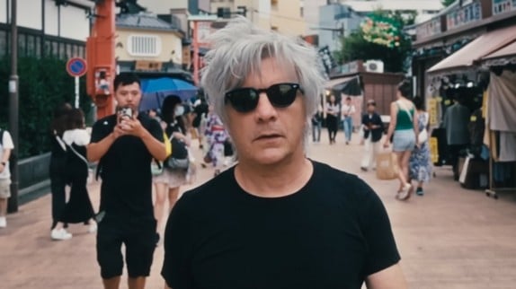 Indochine s'envole au Japon dans son nouveau clip 'No Name' : regardez !