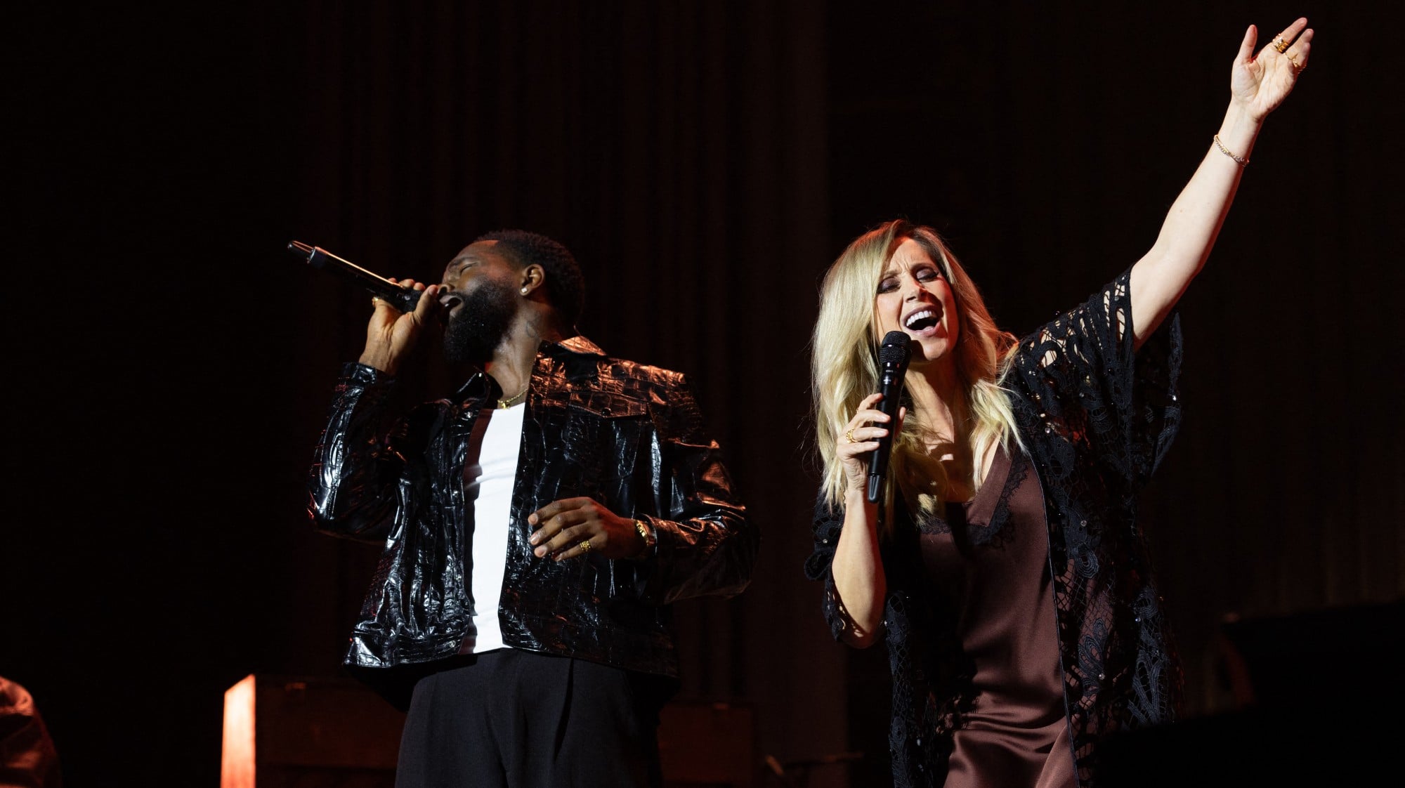 Lara Fabian et Tayc : après The Voice, ils dévoilent un duo inédit en concert à Bercy