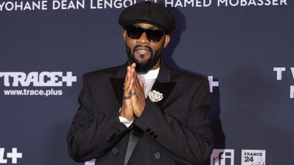 Avant ses concerts au Stade de France, cet artiste est numéro un des ventes pour la première fois !