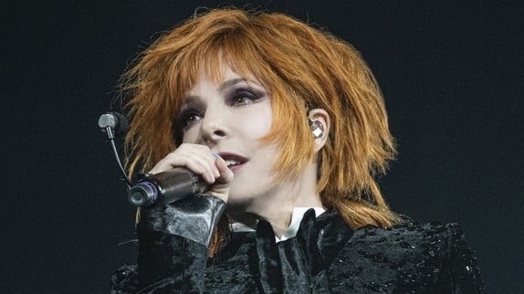 "Elle veut..." : la prochaine tournée de Mylène Farmer repoussée ?