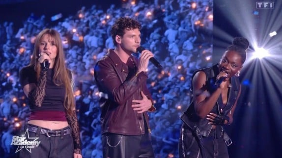 Star Academy : les élèves dévoilent 'Des étoiles plein les yeux', leur hymne de tournée