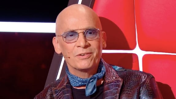 Florent Pagny, amaigri dans "The Voice" : pourquoi porte-t-il des lunettes ?