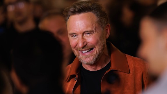 'Pour être honnête...' : pourquoi David Guetta n'invite jamais d'artiste français sur ses morceaux  ? Il répond !