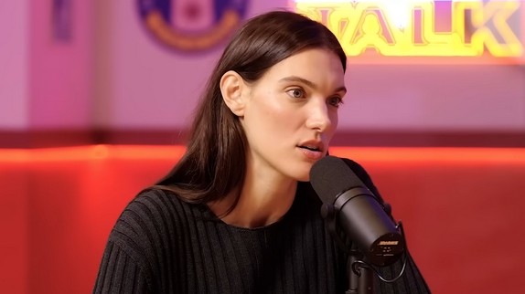 'Elle est anorexique' : Charlotte Cardin déplore les commentaires sur son physique