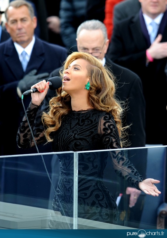 Beyoncé chante l
