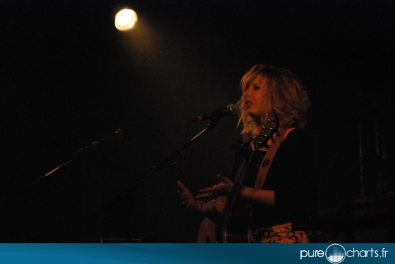 Buridane intense et émouvante à la Boule Noire : photos