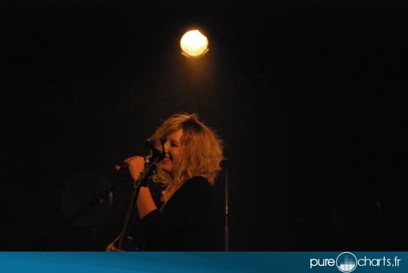 Buridane intense et émouvante à la Boule Noire : photos