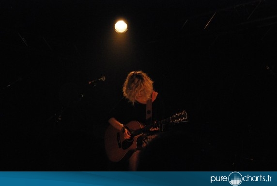 Buridane intense et émouvante à la Boule Noire : photos